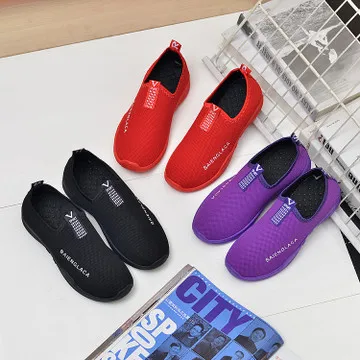 

Summer mesh hole sandals ladies sports flat bottom mesh breathable mesh female net slippers old Beijing mesh shoes