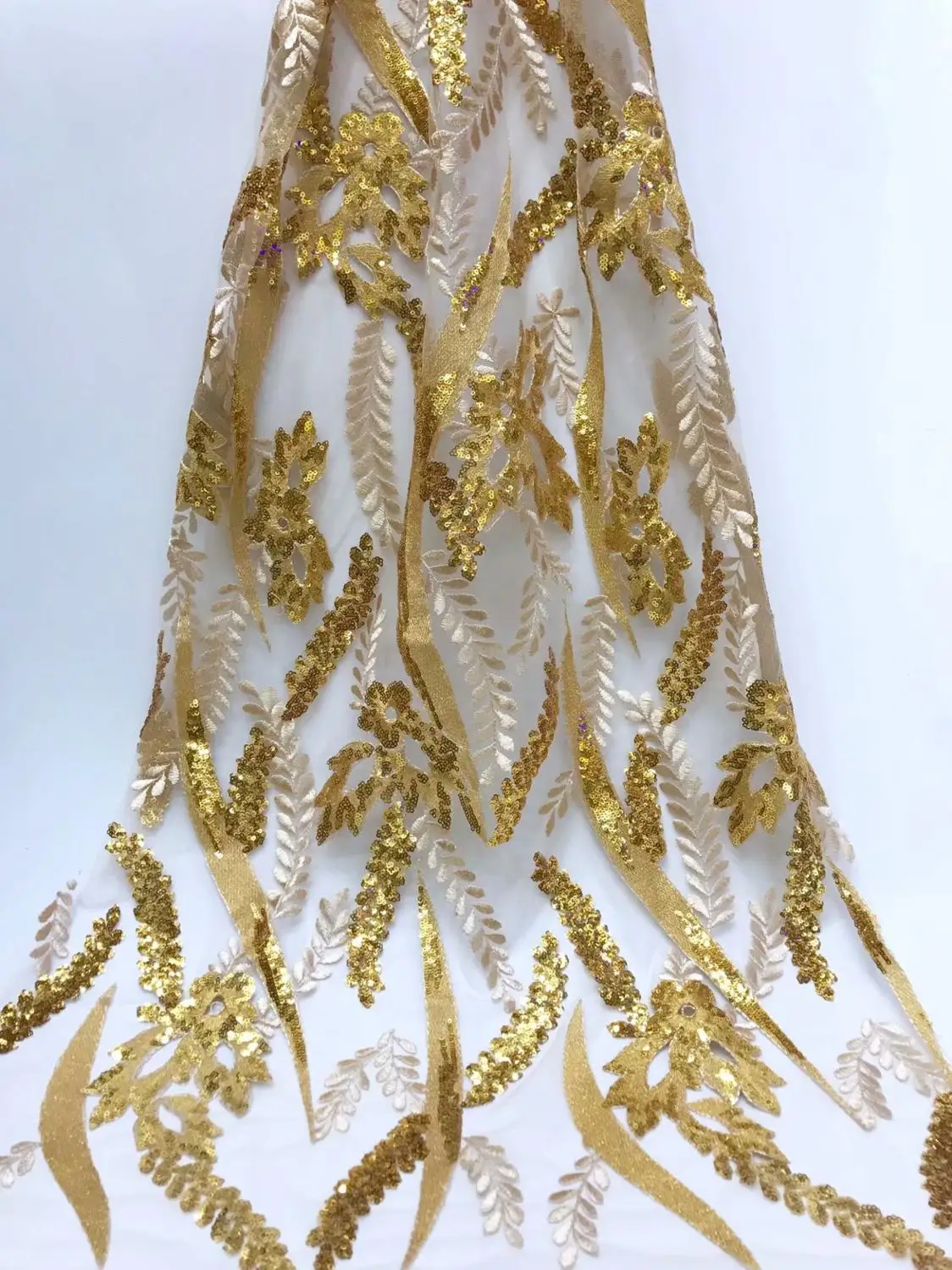 

2019 Latest African lace Fabric, High Quality Gold Line Sequins Embroidered Tulle Fabric,African French Net Lace Fabric