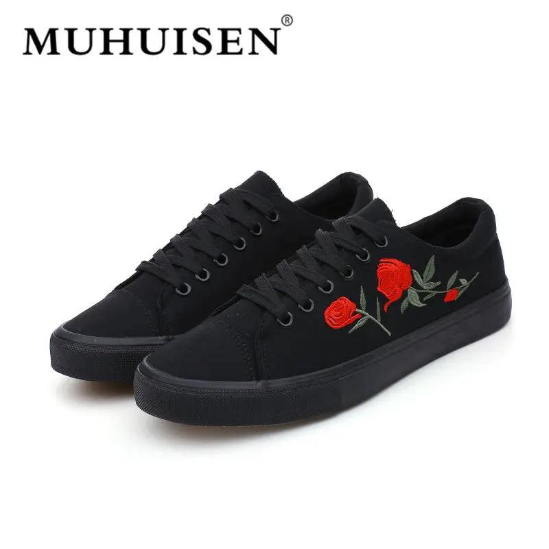 lightweight canvas sneakers