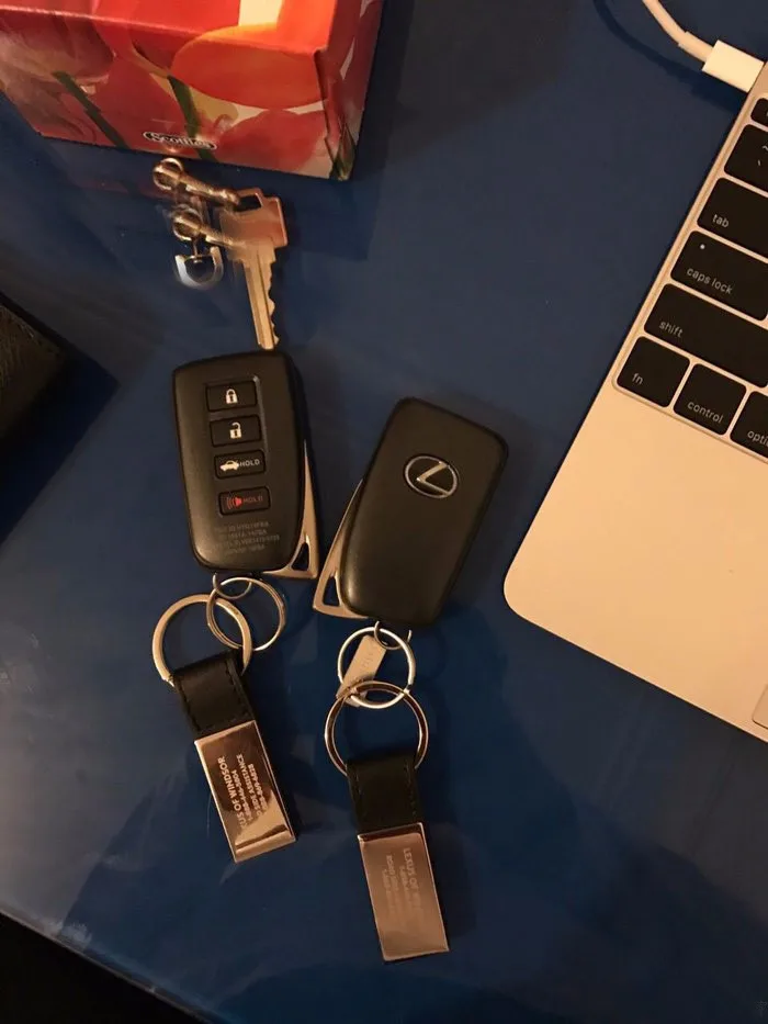 Lexus key