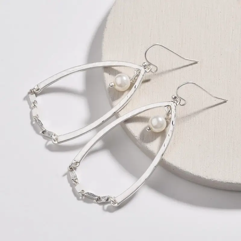 

2018 new Vintage Silver Teardrop Pearl Dangle Earrings for Women