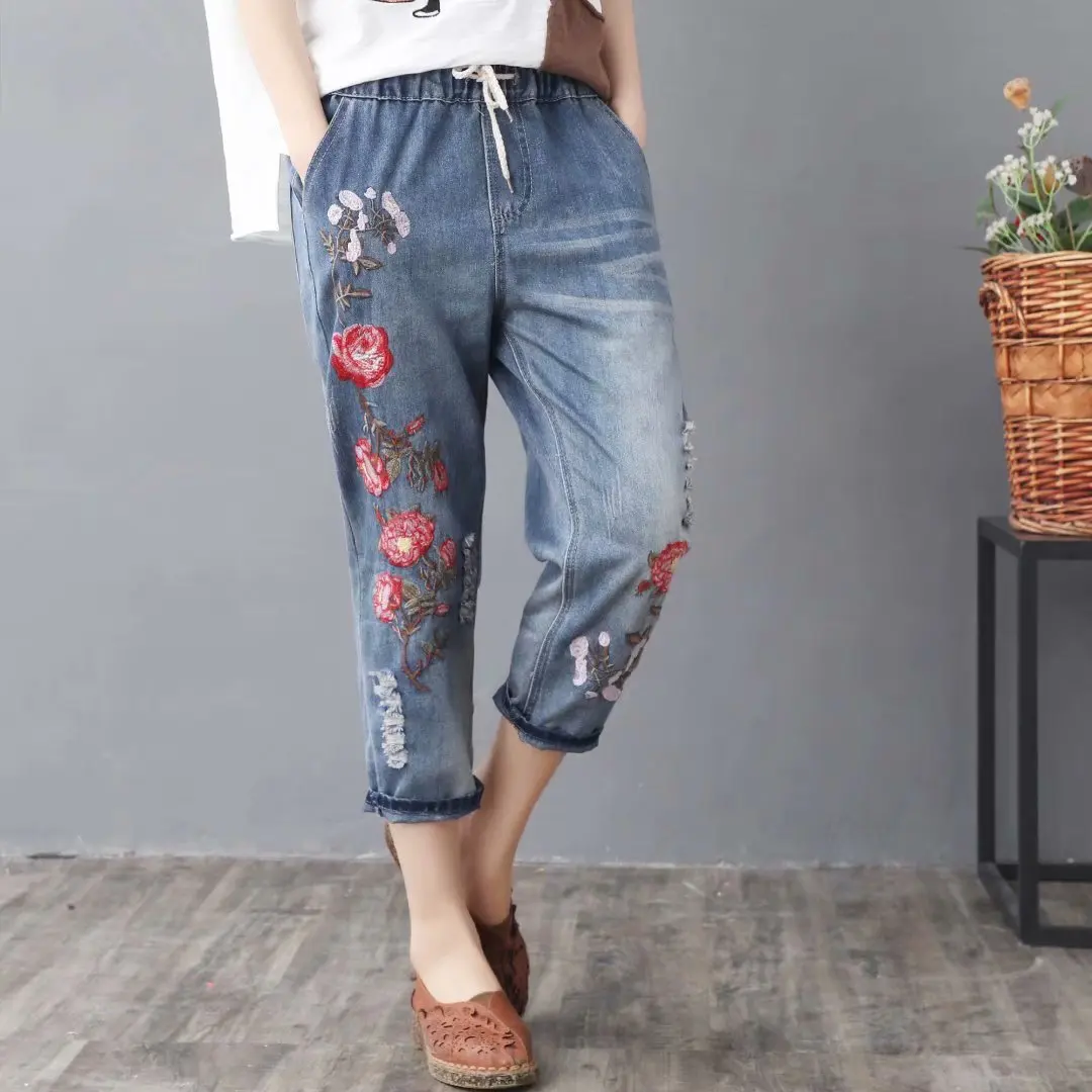 Ladies Loose Embroidered Flower Mom Jeans Woman 2018 Summer Female Boyfriend Jeans for Women Clothes Denim Pants Jeans
