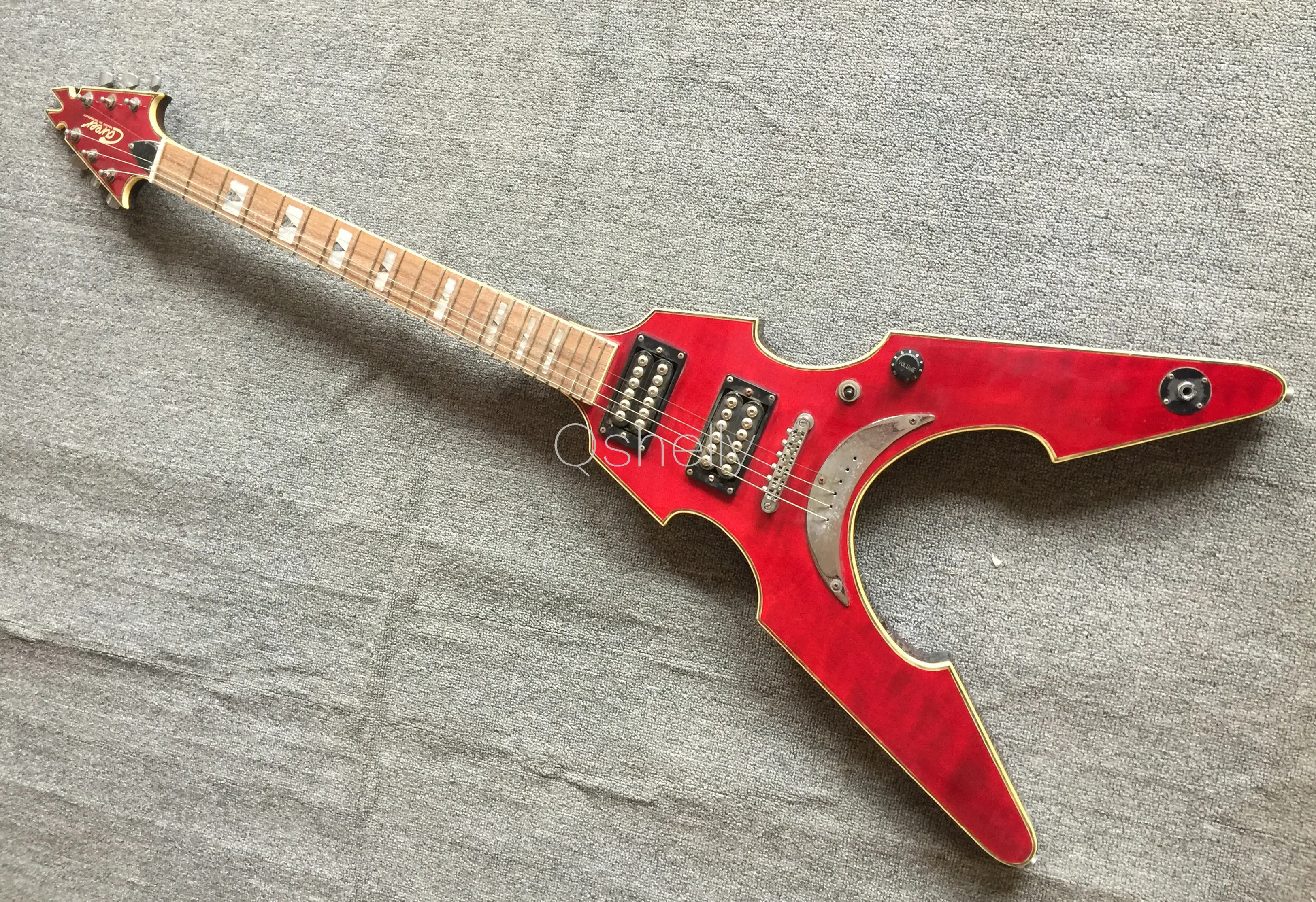 

top quality QShelly custom red V shape string through cream binding 22 frets black dot pickup Rabbit Ears electric guitar