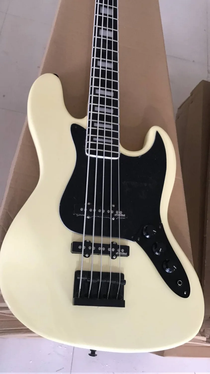 

custom shop 5 strings jazz bass(custom logo)free shipping;wilkinson tuners and pickups;flamed maple neck