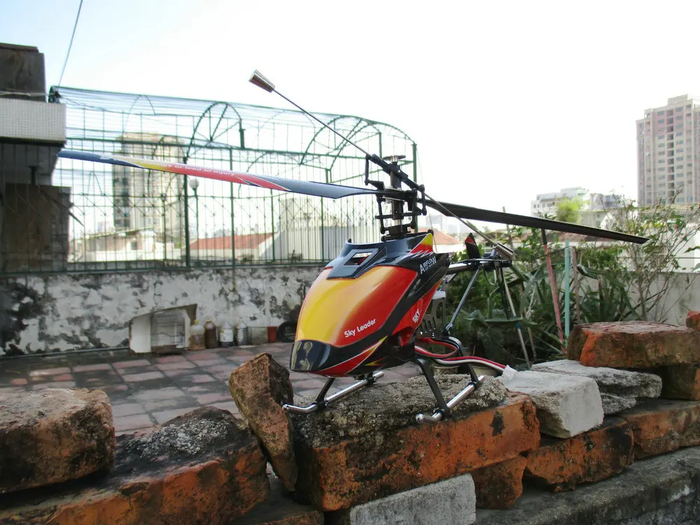 Щеточный мотор WLtoys V913 2,4G 4ch однопропеллер rc вертолет 70 см Встроенный гироскоп WL игрушки r/c helikopter модель