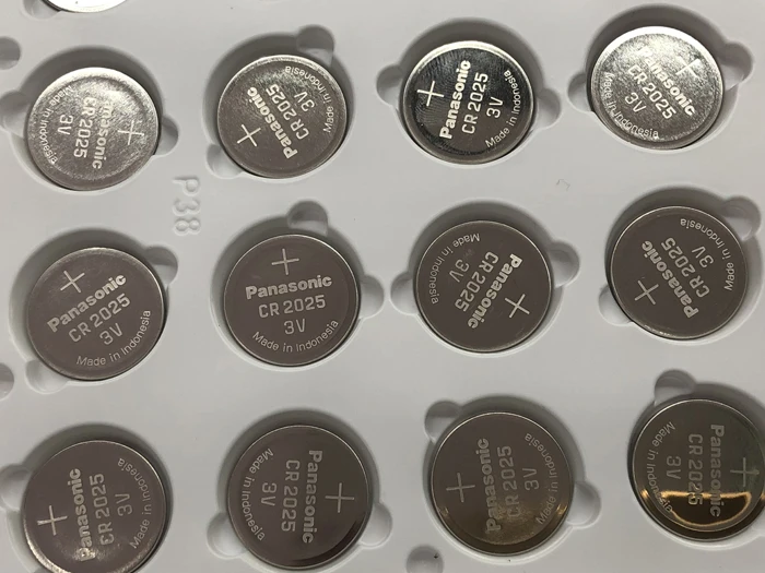 

100pcs/lot Panasonic CR2025 Button Cell Batteries CR 2025 3V Lithium Coin Battery For Watch Calculator Weight Scale