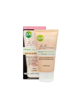 

Garnier Skin Active BB Cream Anti-Old soup Cream Anti Blemish Correction for Mature Piel, medium SPF15 Tone with Vitamin C-50 ml
