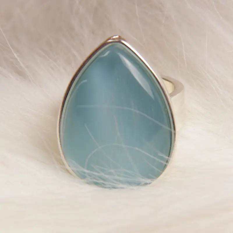 

2018 fashion jewelry wholesale factory direct blue triangle imitation gemstone rings woman Free shipping Halloween Christmas