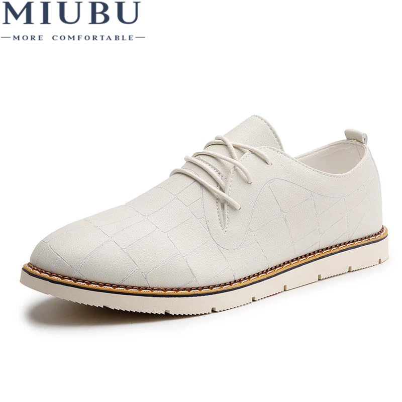 

MIUBU Fashion Men Leather Shoes England Vintage Formal Office Male Brogue Shoes Casual Mixed Colors Wedge Heels Wedding Shoes