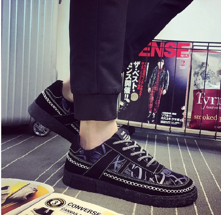 Spring Autumn Man Casual Shoes Canvas Breathable Lace Up Fashion Graffiti Hard-Wearing Korean Walking Flat Shoes Man Sewing (18)