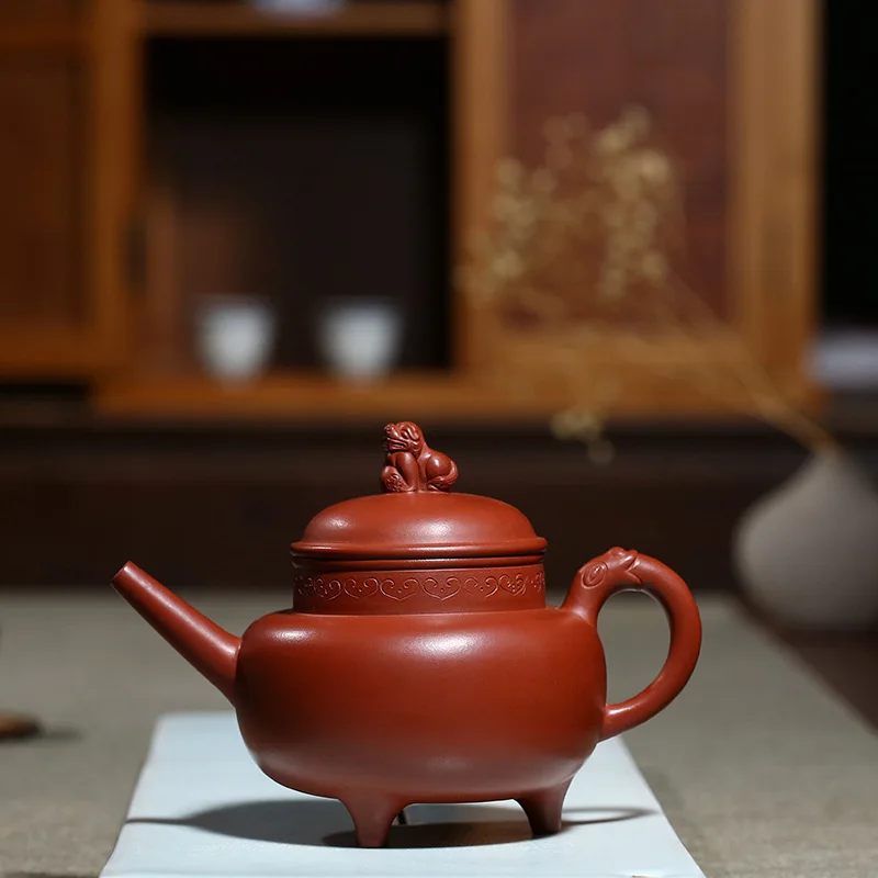 

Dark-red Enameled Pottery Teapot Famous Full Manual Raw Ore Bright Red Robe Three Foot Pot Kungfu Online Teapot Tea Set Suit