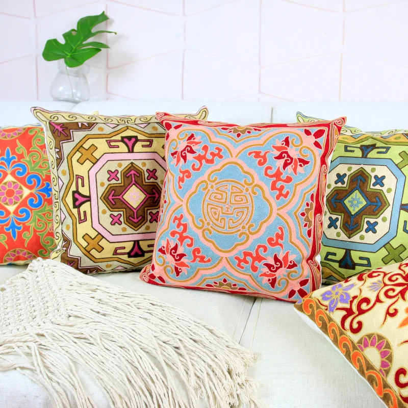 

Ethnic Floral Embroidery Cushion Cover Aztec Colorful Pillow Case with Embroidered For Sofa Seat Home Decorative 45x45cm Square
