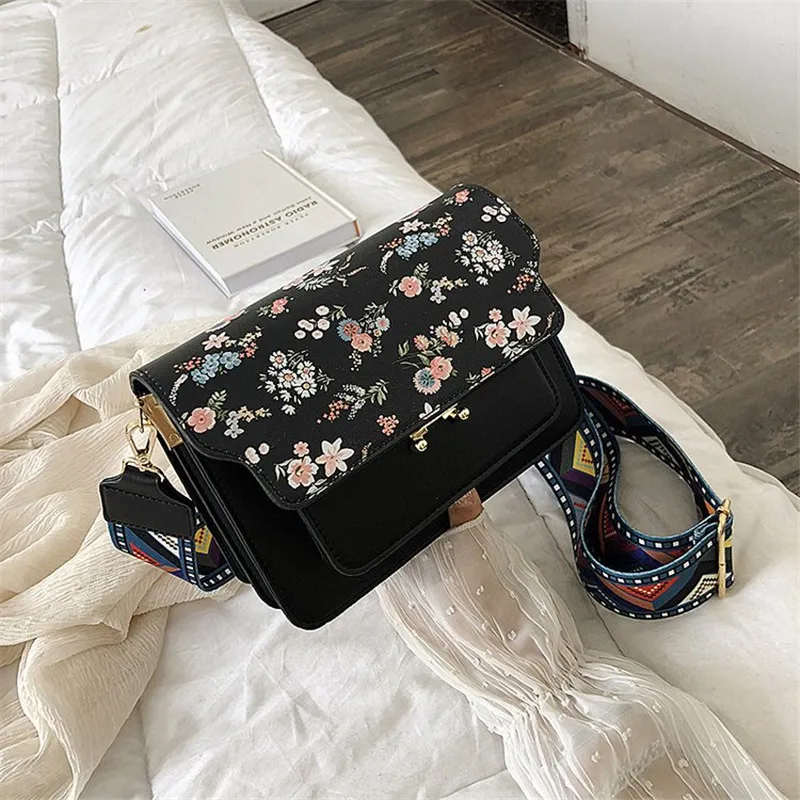 

New Embroidery Flower Wide Strap Shoulder Messenger Bags Fashion Casual Women Purse and Handbags Crossbody Bags for Women