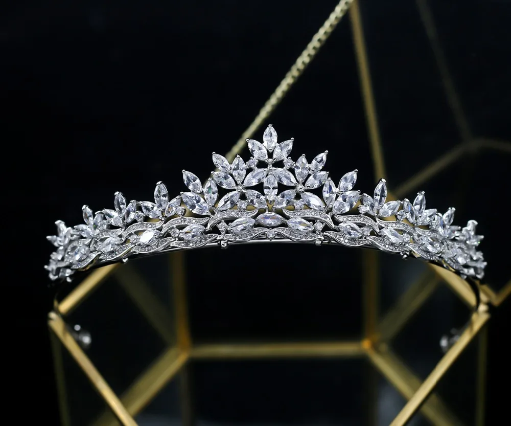 

Wedding Bridal Tiara Crowns Zirconia Brides Diadem Pageant Full CZ Zircon Flower Shape Princess Coronet Party Jewelry