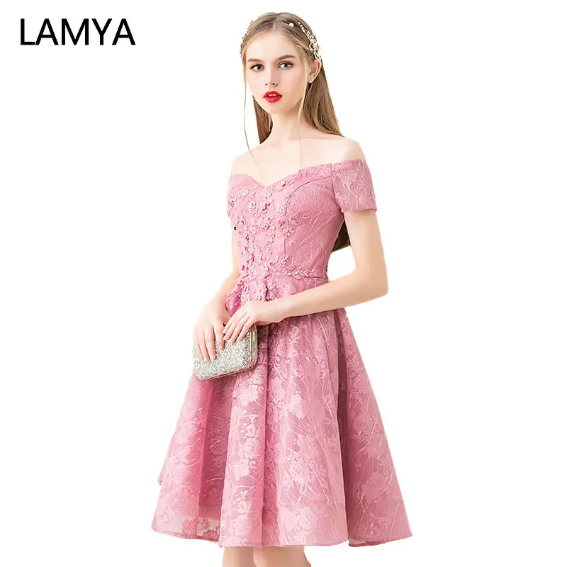 

LAMYA 2019 Fashion V Neck Appliques Prom Dress Lace A-Line Party Gown Dresses Short Sleeve With Appliques Vestido de Festa Curto