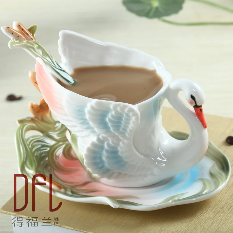 

Creative Romantic Swan Coffee Cup Colored Enamel Porcelain Mug with Saucers and Tea Spoons Gift