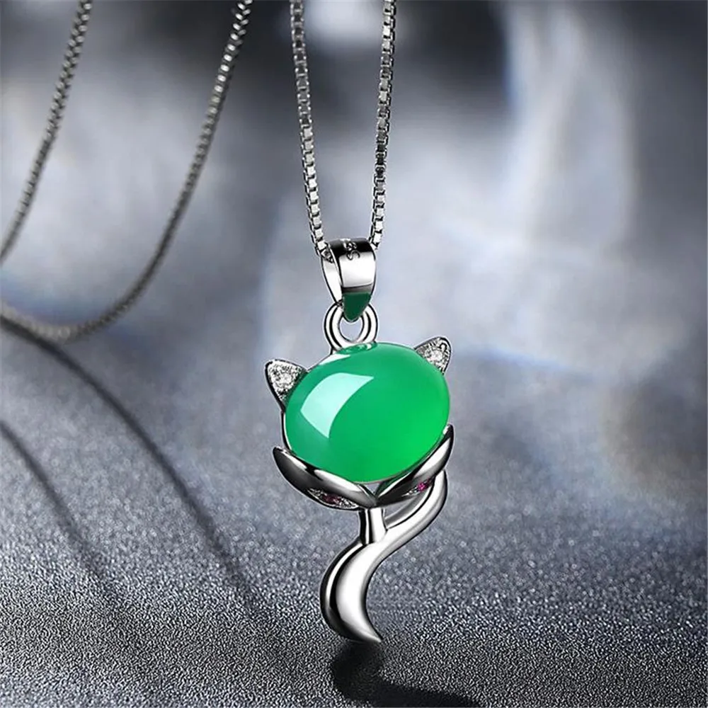 

2019 YKNRBPH Women's S925 Sterling Silver Fox Natural Emerald Chalcedony Agate Necklace PendantFine Fine Jewelry