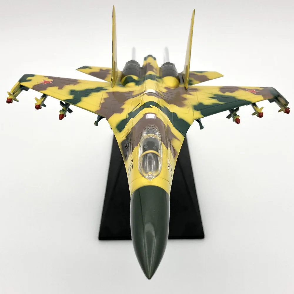 1/72 Статическая модель самолета Su35