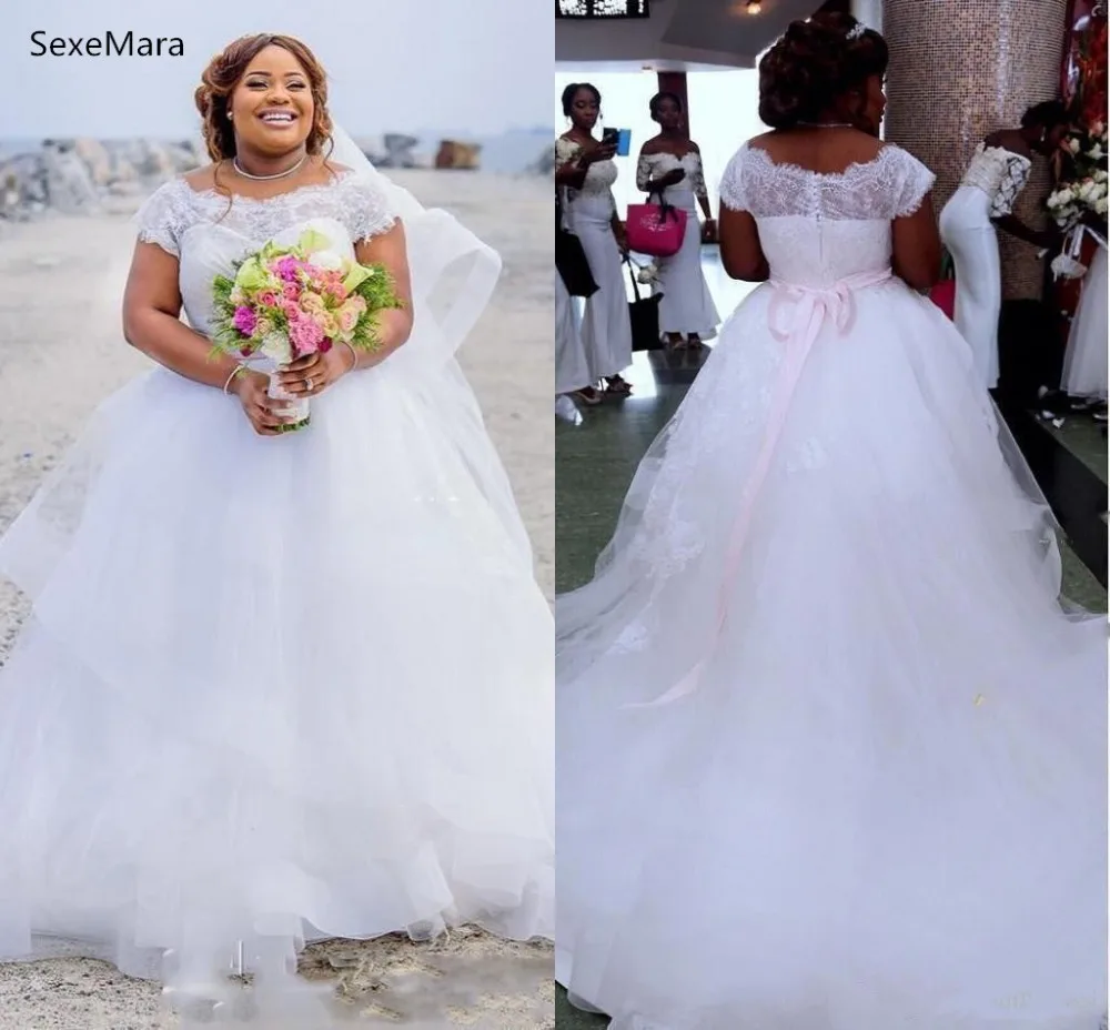 

Plus Size Ball Gown Wedding Dress White Lace Appliqued Short Sleeve Bridal Gowns Modest Country 2019 Wedding Dress Custom Size