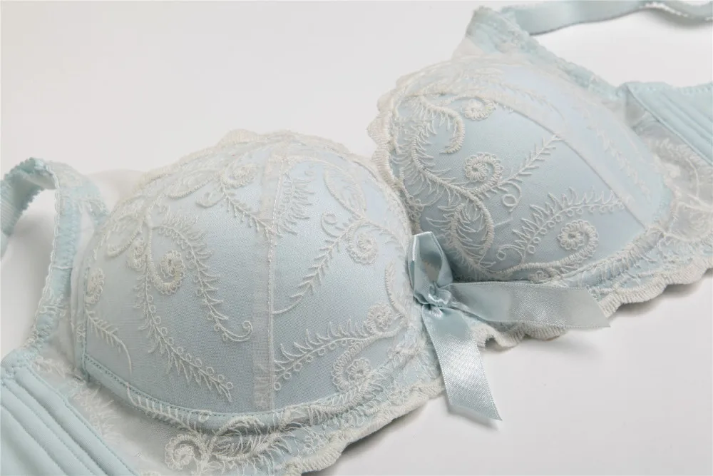 New 2015 bow lace embroidery push up bra sexy women underwear sets for girls bra and panty set beige and light blue A,B,C cup()