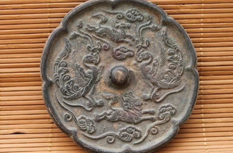 

93MM Chinese Old Bronze Dynasty Two Phoenix Dragon kylin Kirin Statue Mirror