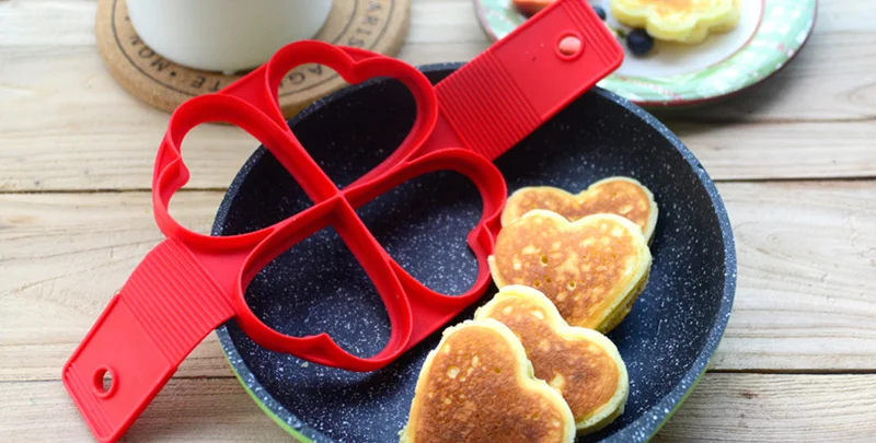 QuickDone-Heart-Shape-Egg-Mold-Silicone-Non-Stick-Pancake-Cooking-Pan-Flipping-Pancake-Silicon-Mold-Maker-AKC5028 (1)
