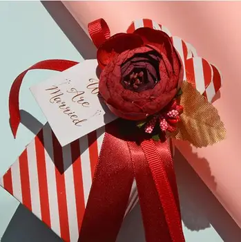 

Free shipping 5*5*10.5cm vase shape paper wedding favor box with flower ,CS21