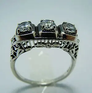 

Free shipping custom processing wholesale and retail Victoria three clay stone antique silver ring