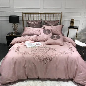 

2018 pink color egyptian cotton 4pcs Luxury embroidery crown Bedding Sets Contain Duvet Cover Bed Sheet Pillowcase