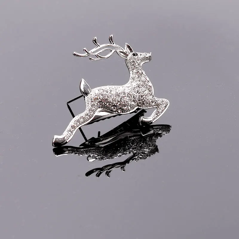 

Exquisite sika deer brooch diamond dual-use deer brooch holiday gift Men's and women's clothing accessories work fine