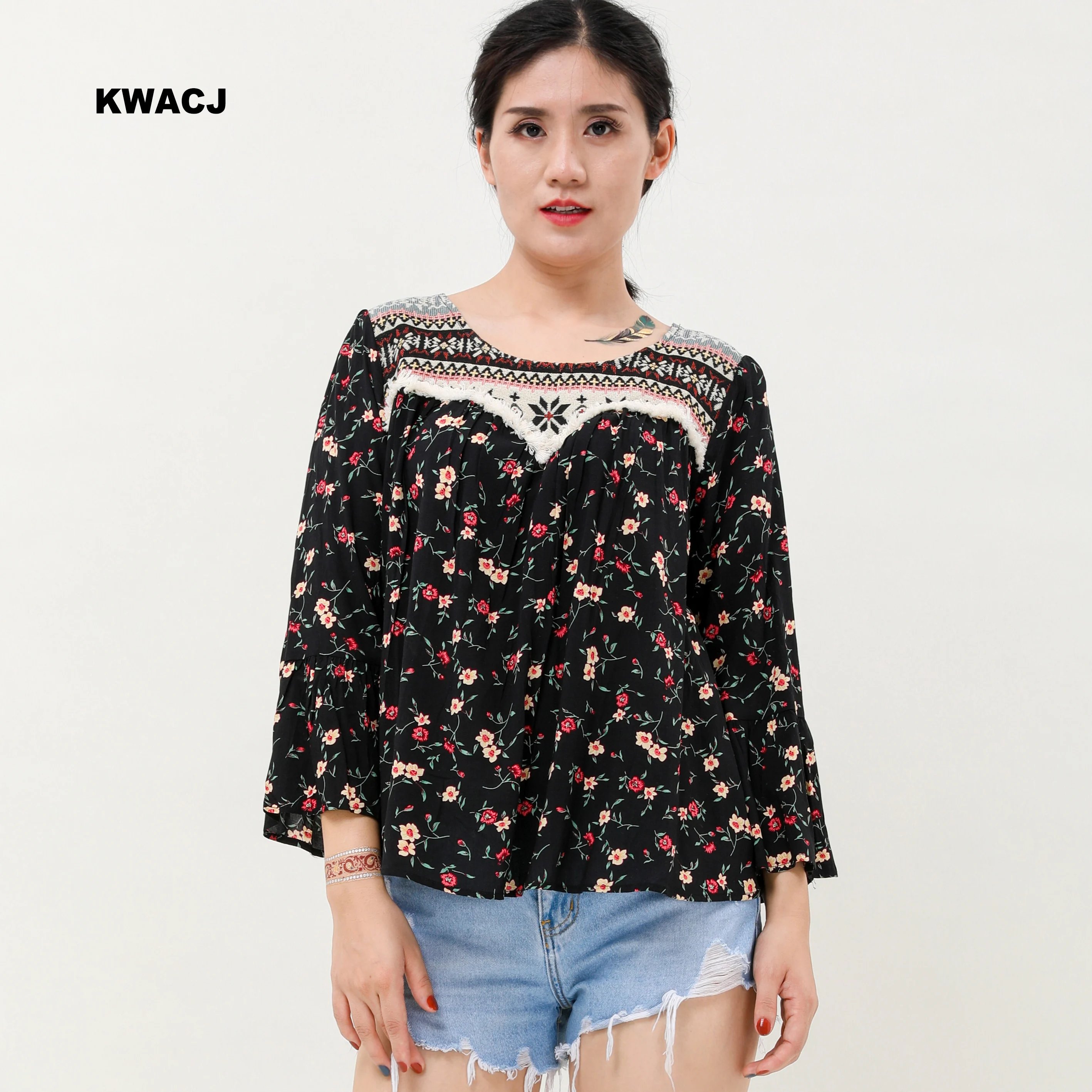 

KWACJ Black Basic Floral Print Women Blouse 2019 Autumn Embroidery Round Neck Bohemian Vintage Casual Ruffle Hem Sleeve Ladies