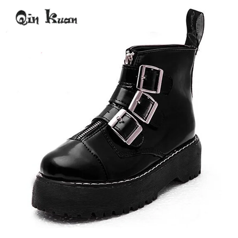 

Qin Kuan Women British Style Martin Boots Lady Belt Buckle Ankle Boots Girl Zipper Platform Ankle Motorcycle Boots Shoes 35-39