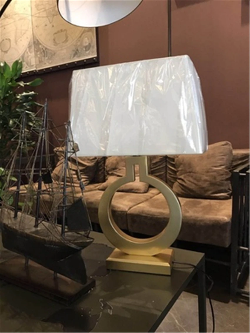Nordic настольная Светодиодная лампа освещения роскошная вилла Золотой стол лампы украшения настольная лампа Спальня прикроватной тумбочке