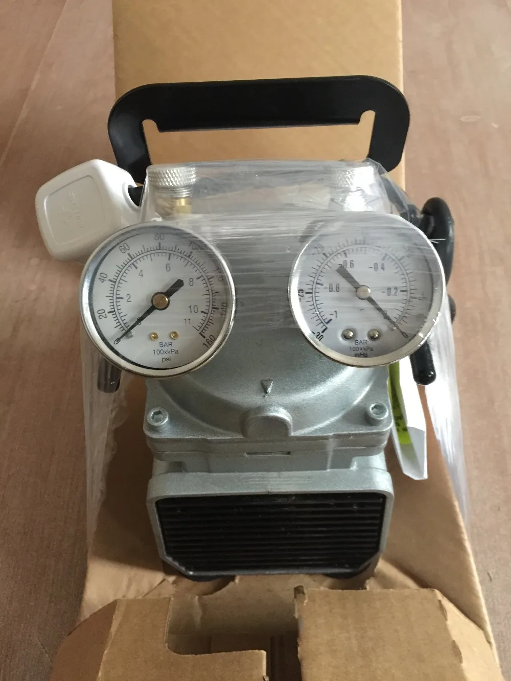 NEW Gast DOA P504 BN Diaphragm Compressor Vacuum Pump AC220Vin