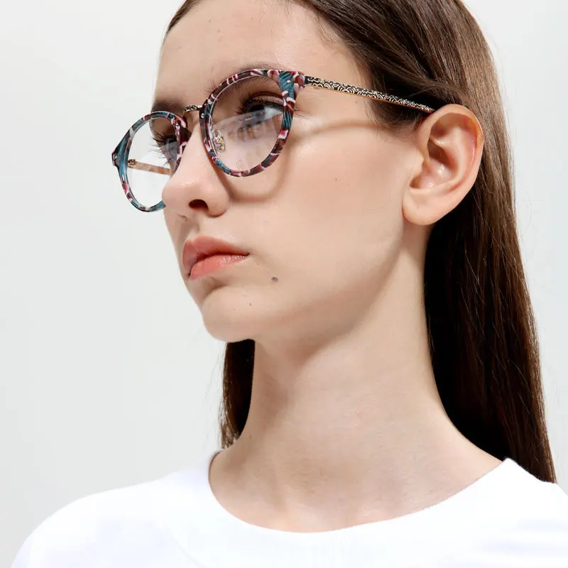 Retro-ancient Women's Flat Glasses, Korean Version Large Frame Decorative Glasses, New Metal Carved Glasses Frame Retro-ancient Women's Flat Glasses, Korean Version Large Frame Decorative Glasses, New Metal Carved Glasses Frame