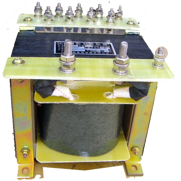 Трансформаторы 380в. Разделительный трансформатор 380/220. Трансформаторы 380в. Трансформатор разделительный сухой 380/220. Трансформатор осм1-1.