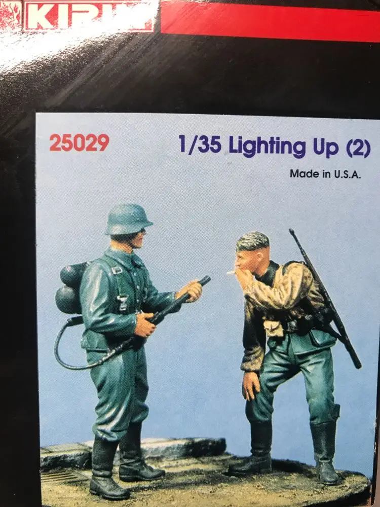 

1:35 resin figures soldier (2pcs/lot) model kit Unpainted and unassembled 794D