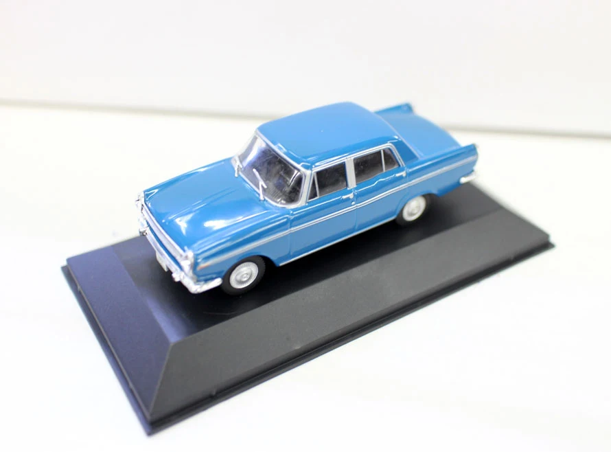 

1:43 Automobile model of S E 1966 alloy