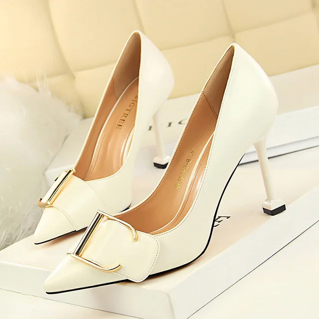 Bigtree/обувь; женские туфли-лодочки; модная свадебная обувь; весенняя женская обувь на высоком каблуке; женские вечерние туфли из лакированной кожи; женская обувь на шпильке - Цвет: Белый