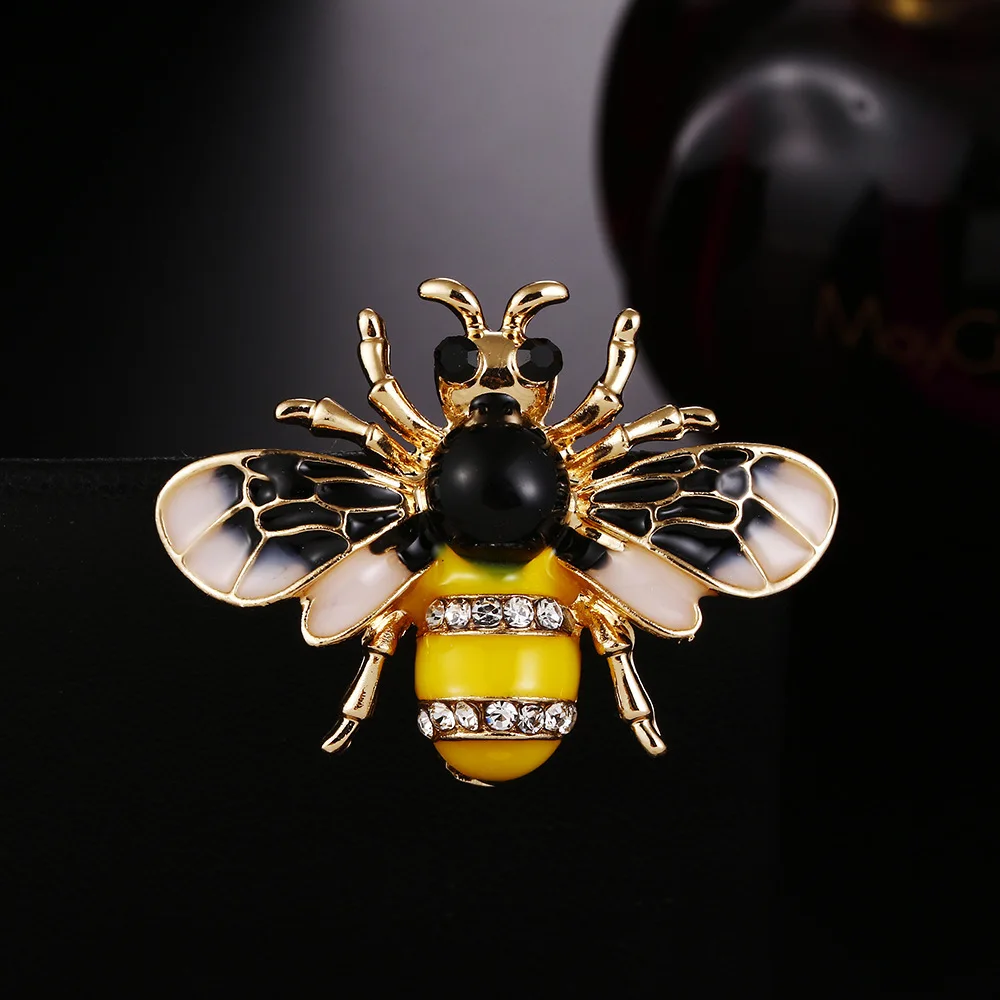 2 Vintage Enameled Gold Tone Honey Bees Pin Brooch Costume Jewelry Nice 