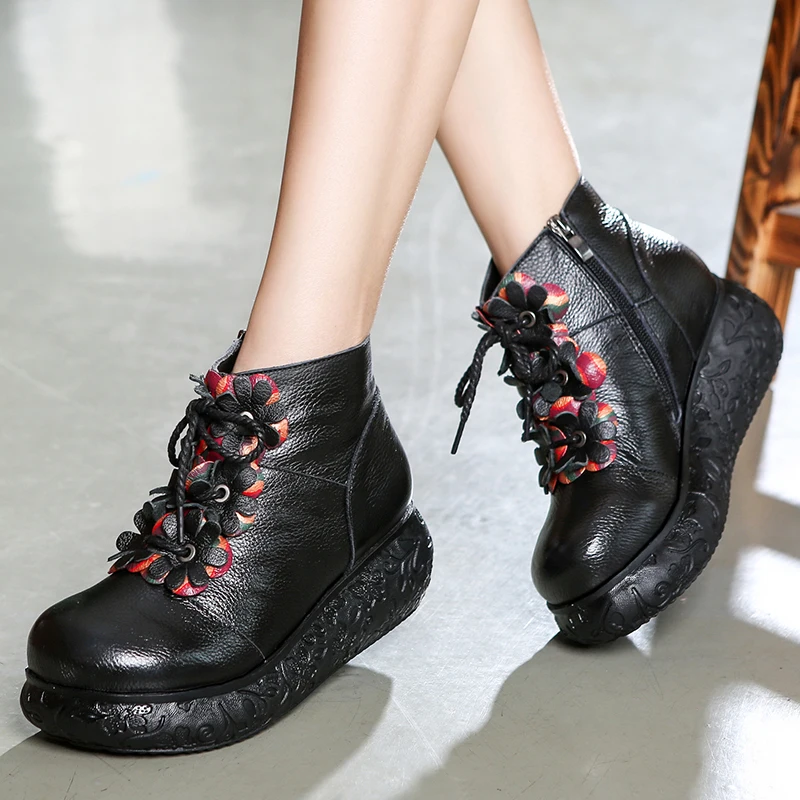 

Women Leather Boots Flower 5 CM High Heel Wedge Shoes Winter Warm Plush Leather Ankle Boots Women Handmade Retro Lace Up Shoes