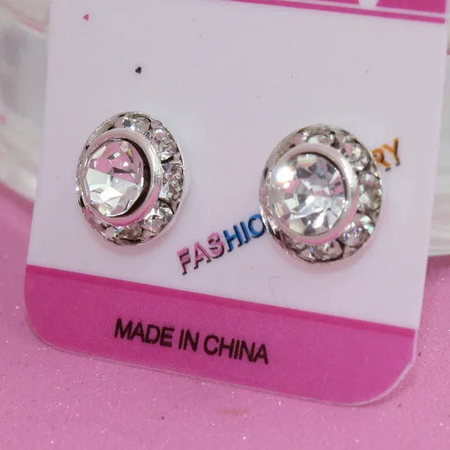 2pcs Fashion Earrings round black white crystal Clip
