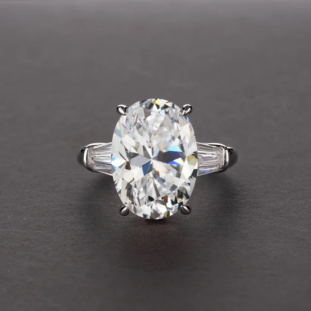 Фото женское кольцо из серебра с бриллиантами цена