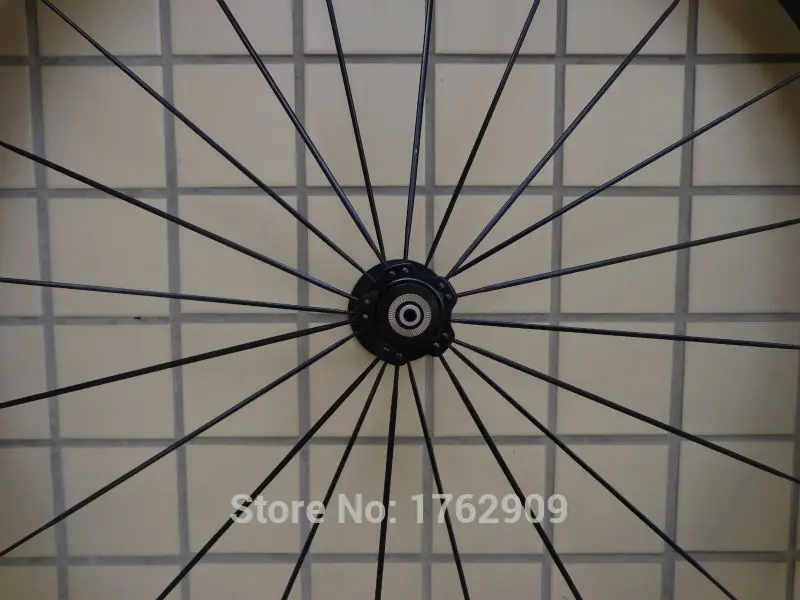 Discount 1pair New 700C 60mm clincher rim Road bike matt UD carbon bicycle wheelset with alloy brake surface aero spoke skewers Free ship 4