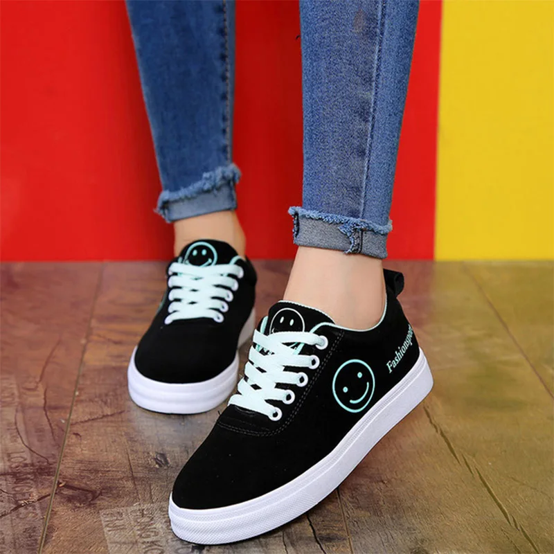 New Women Canvas Shoes Flats Vulcanized Shoes Classic Lace Up Female Sneakers Print Smiley Face Walking Fashion Ladies Footwear