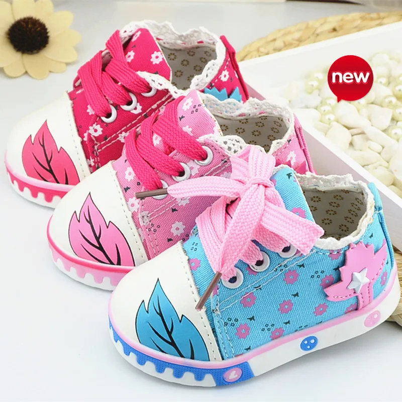 sapato de criança de 2 anos