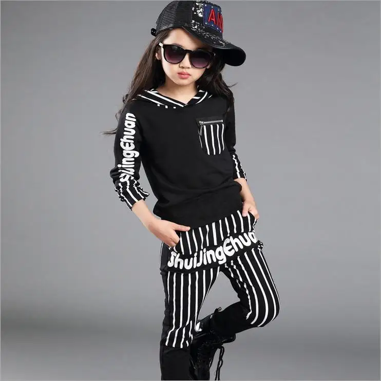 Moda en ropa para niñas Moda para niños Descubre lo último para niño y niña de la mano de sus personajes favoritos. Las últimas tendencias en moda para los más peques de la casa.