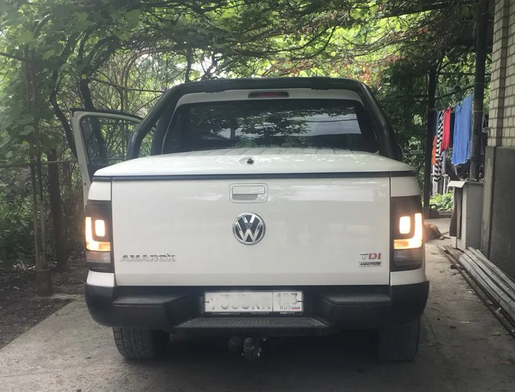 Для VW Amarok 2012-Дымовые задние фонари пара задних ламп левая+ правая