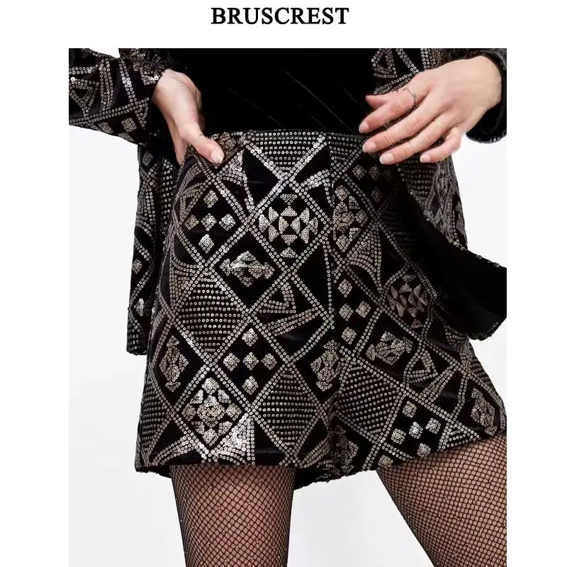 

Vintage sequined embroidery velvet shorts women high waist shorts Sexy chic black mini biker shorts 2019 female short mujer