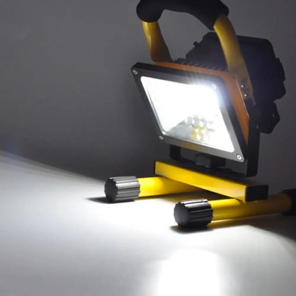 Новый портативный прожектор перезаряжасветодио дный емый Светодиодный прожектор подвижный Открытый кемпинг свет светодио дный 24 LED с 3*18650